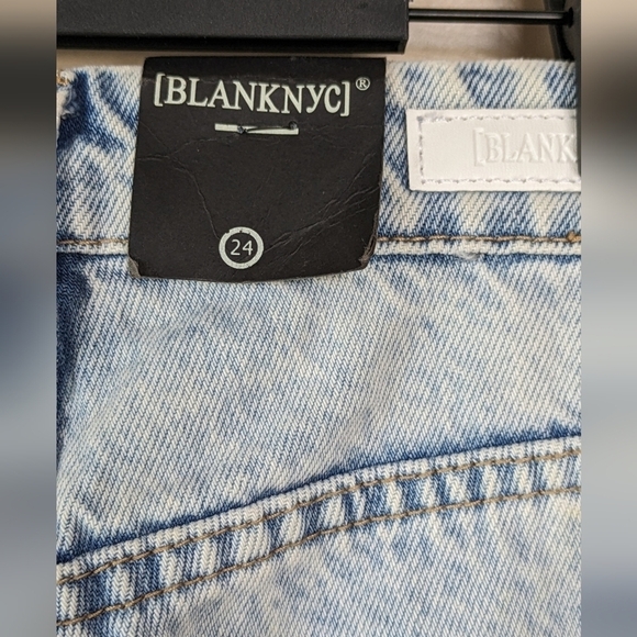 BLANK NYC Glam Paparazzi Embellished Jeans, Wide Leg, Button Fly, NWT! W24 - Picture 8 of 8